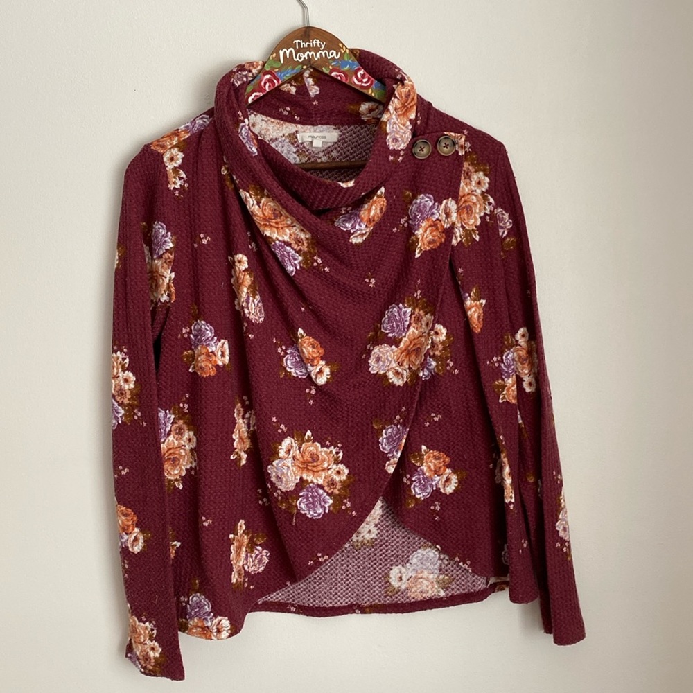 Maurice’s maroon/floral women’s long sleeve top/blouse size xs.